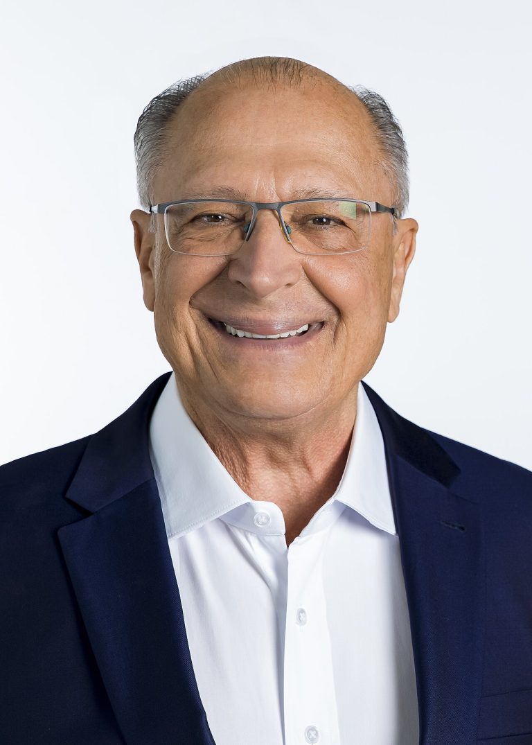 Alckmin exalta mártires da ditadura de Vargas, herói que Lula elevou por lei em 2010