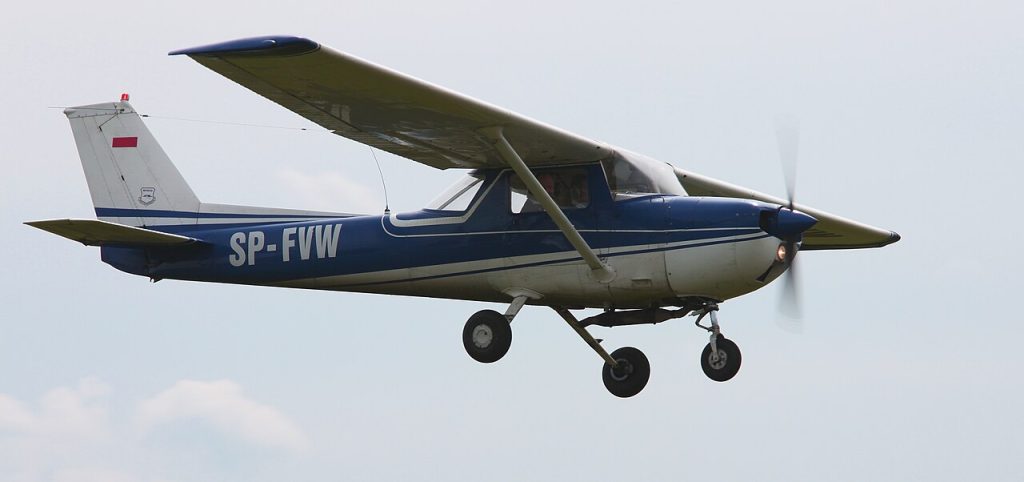 Dois aviões caem em Minas em poucas horas e deixam 4 mortos; PM perde aeronave