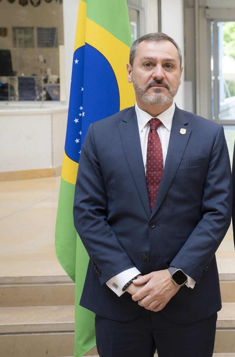 PGR contraria Mendonça e vê sem base o afastamento do diretor-geral da PF
